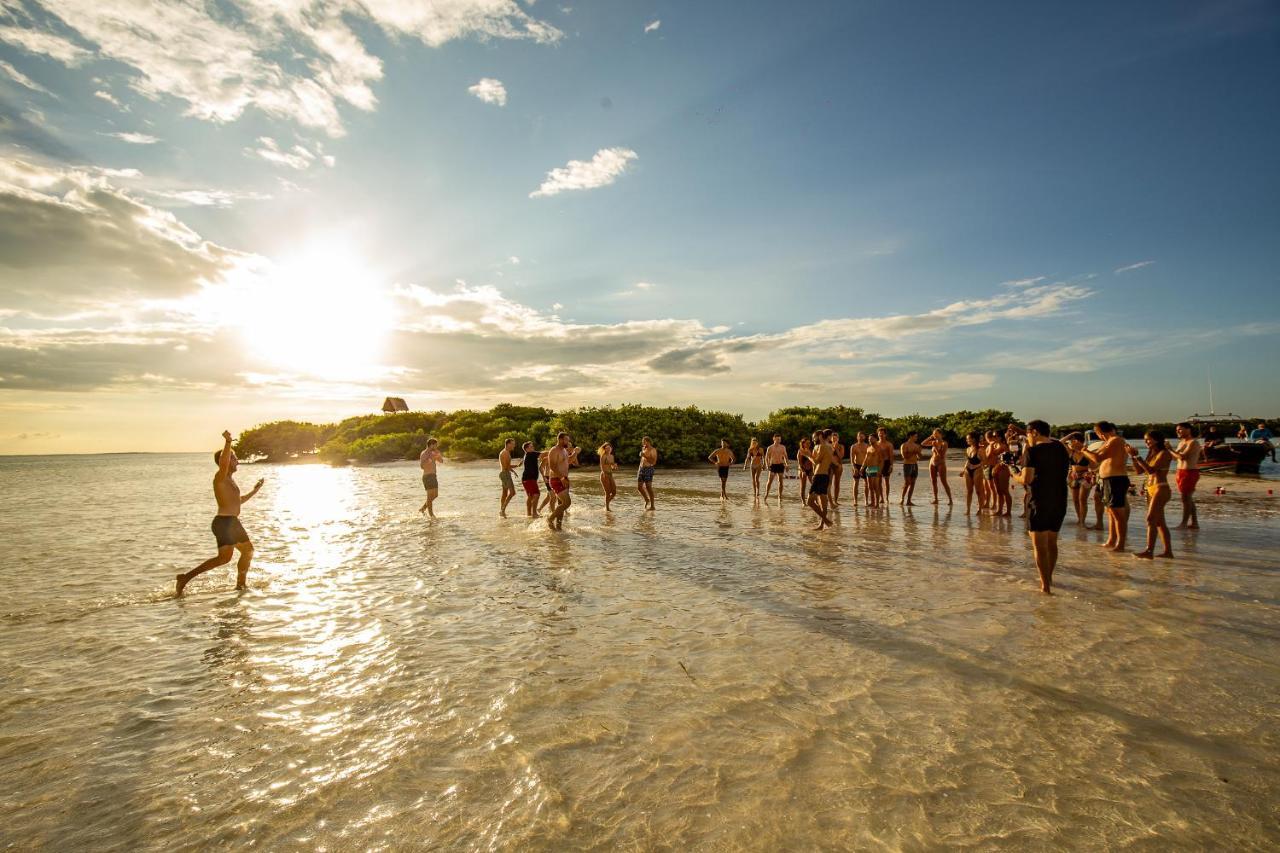 Che Holbox Hostel & Bar Adults Only المظهر الخارجي الصورة